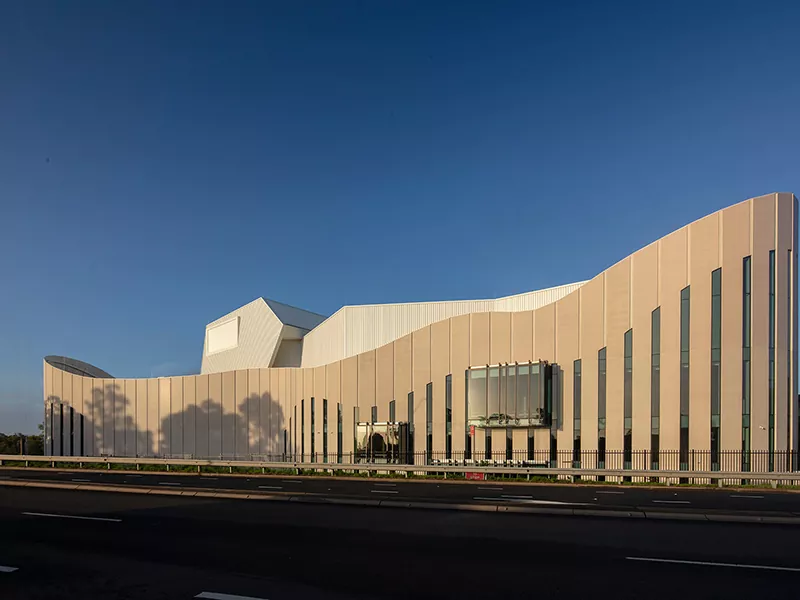 Għaliex il-Bini tat-Teatru tal-Istruttura tal-Azzar Huwa Importanti fl-Arkitettura Moderna?