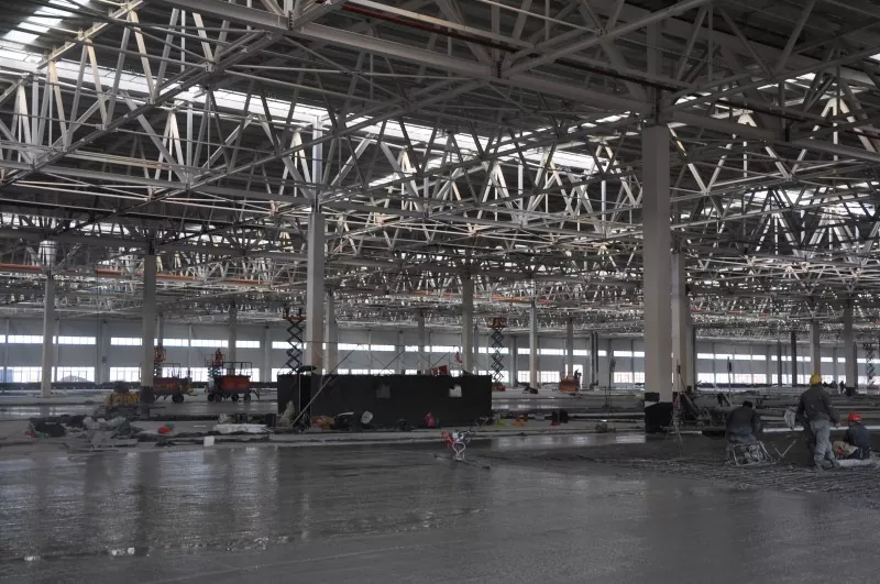 Għaliex il-Kostruzzjoni tal-Fabbrika tal-Manifattura Elettronika tal-Qafas tal-Azzar Issir l-Għażla Preferuta għal Proġetti Industrijali Moderni?