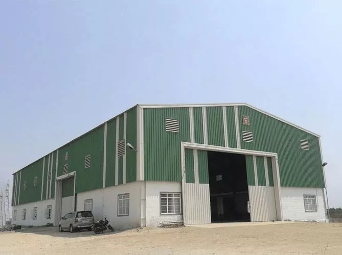 Bini prattiku u sabiħ tal-maħżen tal-metall prefabbrikat