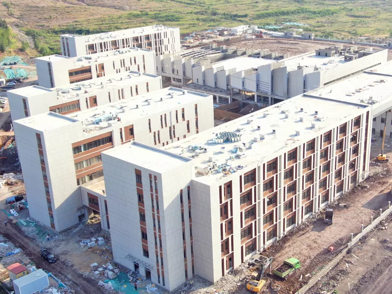 Bini ta 'l-Iskola ta' l-Istruttura ta 'l-Azzar ta' Pre Inġinerija Għolja