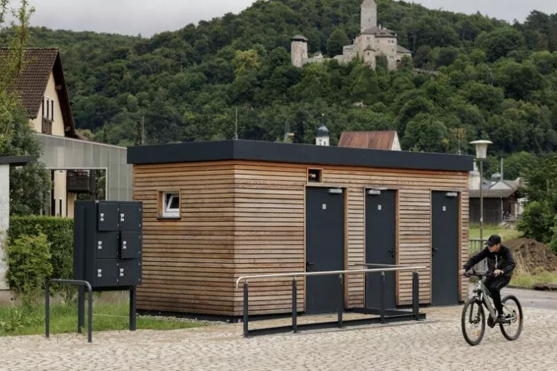Kostruzzjoni ta' Restroom Pubbliku tal-Azzar Prefabbrikat