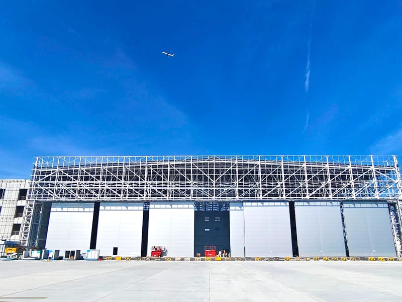 Hangar tal-Hub tal-Avjazzjoni Ċivili tal-Istruttura tal-Azzar
